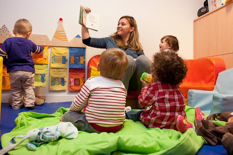 Pourquoi inclure les activités de pré-lecture à la crèche?